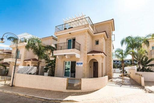 פרוטאראס Timotheos Villa מראה חיצוני תמונה